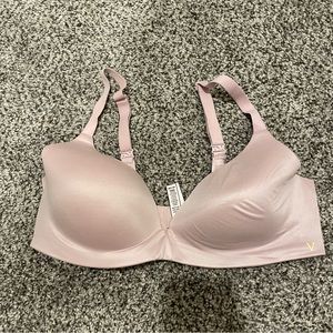 Lightly lined wireless Victoria’s Secret bra